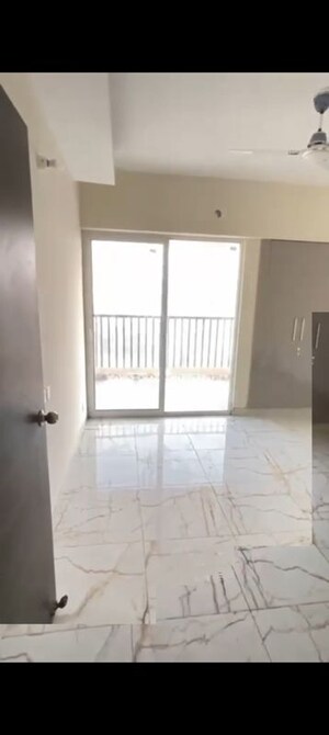 Room in 3 BHK Apartment at Pandav Nagar – for Rent