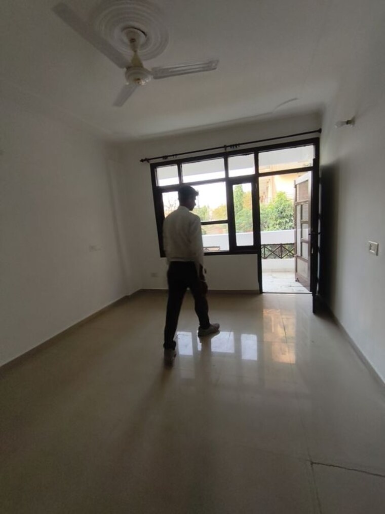 Room, vip road 3 Bedroom 1850 Sq.Ft. Apartment In Vip Road Zirakpur 10390153