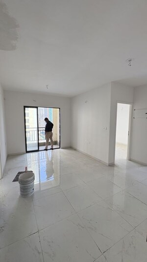 Room in 2 BHK Apartment at Runwal Gardens Phase 3, Dombivli East – for Rent