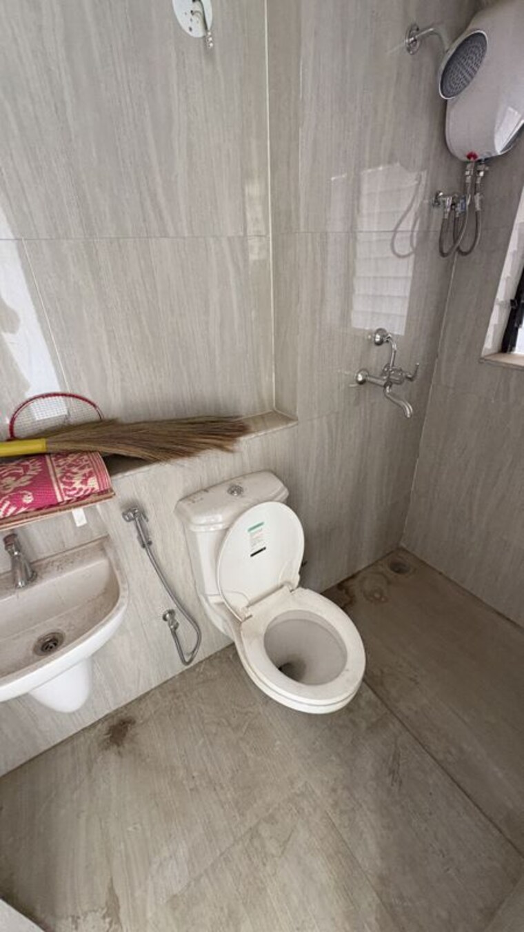 Bathroom, runwal-gardens-phase-3 2 Bedroom 542 Sq.Ft. Apartment In Dombivli East Thane 10390187