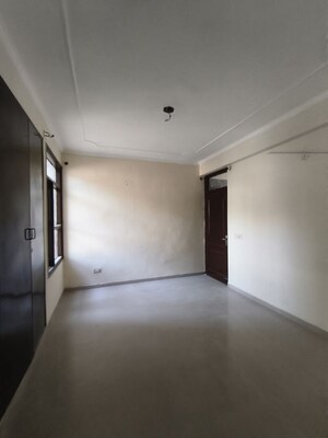 Room in 3 BHK Apartment at Lohgarh – for Rent