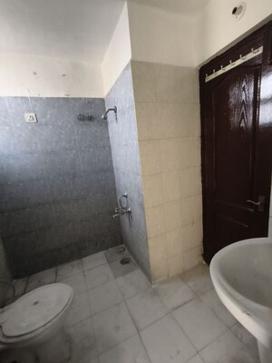 Bathroom in 3 BHK Apartment at Lohgarh – for Rent