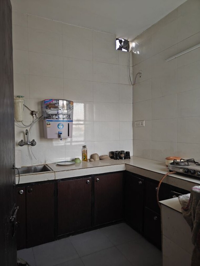 Kitchen, ansal-plaza-sector-23 2 Bedroom 1200 Sq.Ft. Builder Floor In Sector 23 Gurgaon 10390178