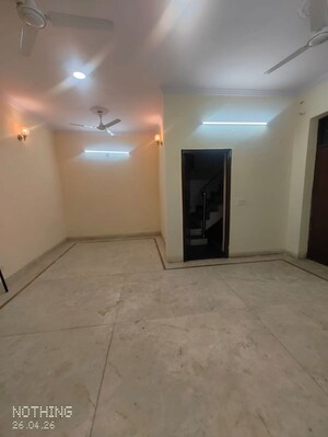 Room in 2 BHK Apartment at Suncity Avenue 76, Sector 76 – for Sale