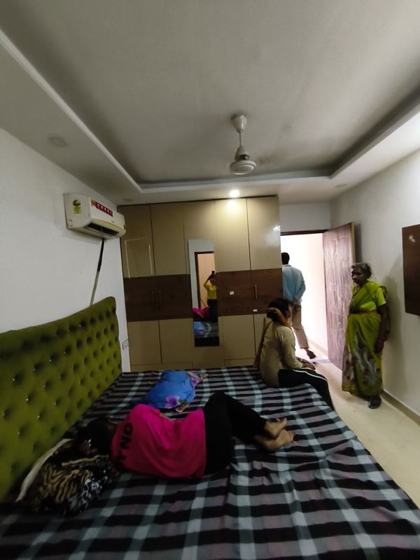 1 BHK 750 Sq.Ft. Builder Floor in NK Savitry Enclave