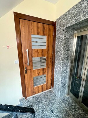 Furnished Amenities in 2 BHK Apartment at Omaxe Heights, Sector 86 – for Rent