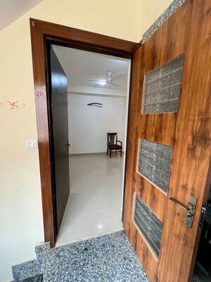 Furnished Amenities in 2 BHK Apartment at Omaxe Heights, Sector 86 – for Rent