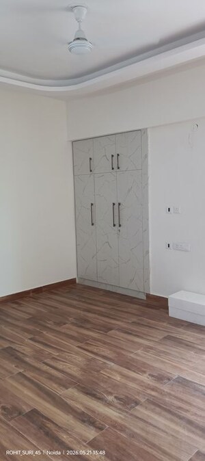 Room in 3 BHK Apartment at Samridhi Luxuriya Avenue, Sector 150 – for Rent