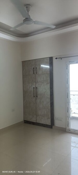 Room in 3 BHK Apartment at Samridhi Luxuriya Avenue, Sector 150 – for Rent