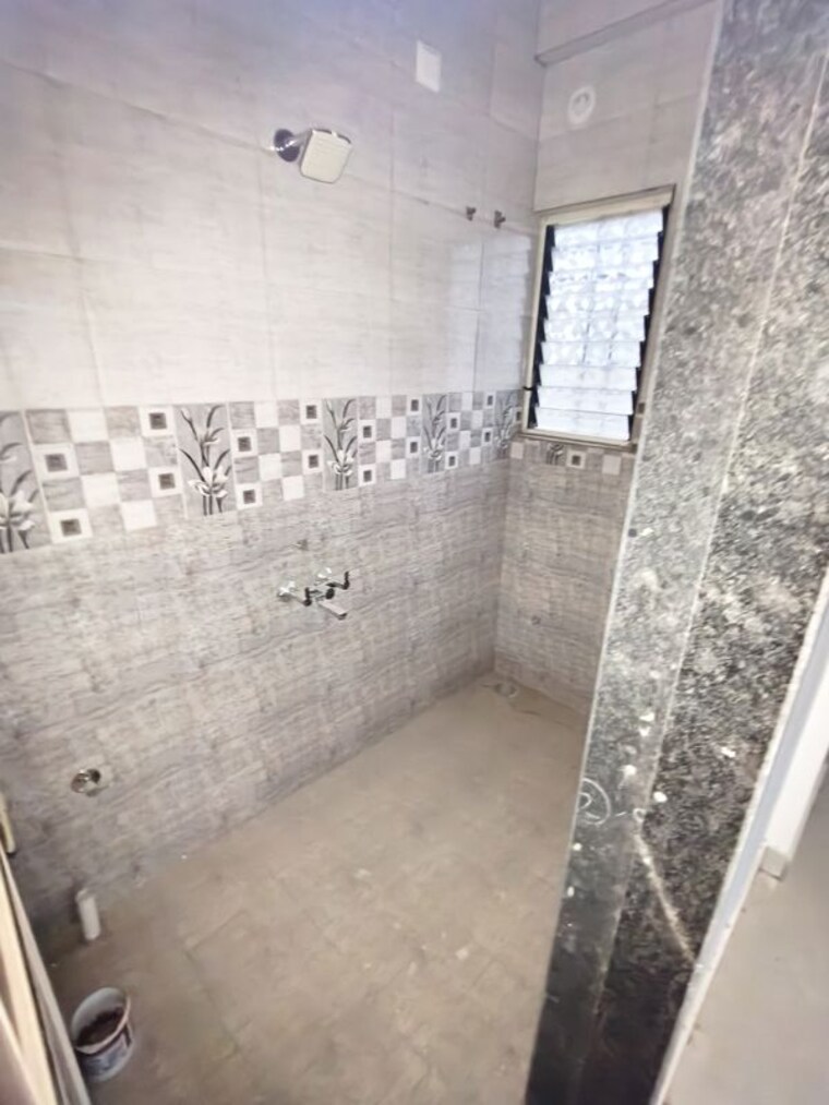 Bathroom, kharadi 2 Bedroom 715 Sq.Ft. Apartment In Kharadi Pune 10390254
