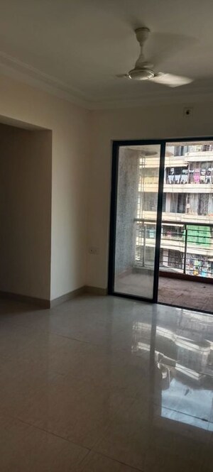 Room in 1 BHK Apartment at Tharwani Vedant Millenia, Titwala – for Sale