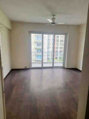 Room in 3.5 BHK Apartment at Mahindra Aura, Sector 110a – for Rent