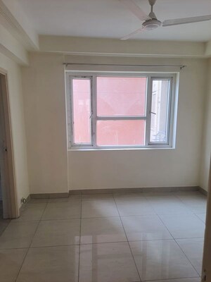 Room in 3.5 BHK Apartment at Mahindra Aura, Sector 110a – for Rent