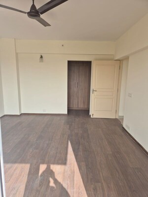 Room in 3.5 BHK Apartment at Mahindra Aura, Sector 110a – for Sale