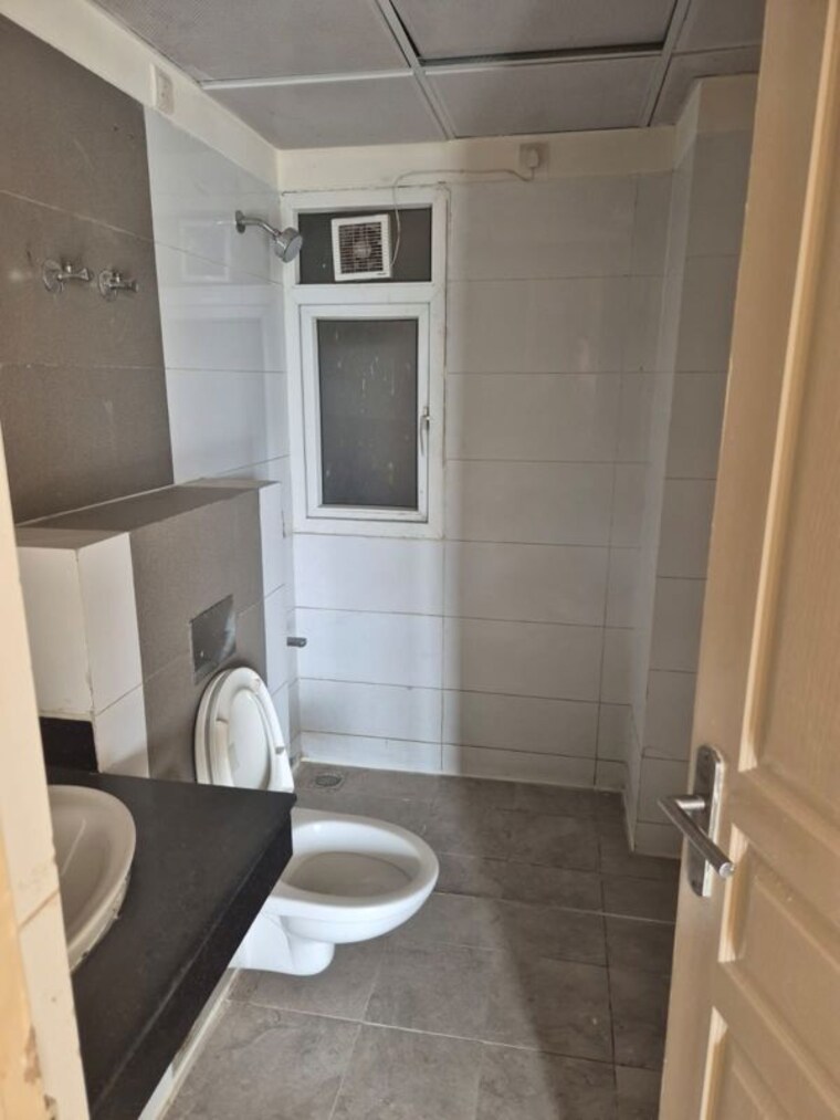 Bathroom, mahindra-aura 3.5 Bedroom 2042 Sq.Ft. Apartment In Sector 110a Gurgaon 10390292