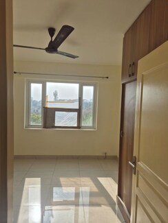 3.5 BHK + Servant Room Apartment For Sale in Mahindra Aura