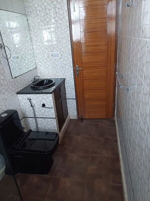 Bathroom in 3 BHK Builder Floor at Jawahar Nagar – for Rent