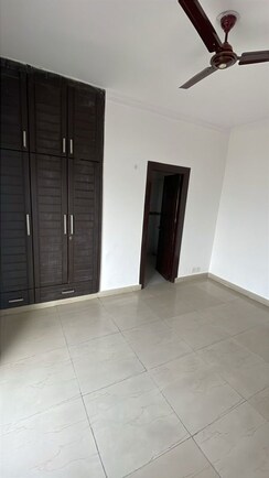 2.5 BHK + Study Room Apartment For Sale in Supertech Cape Town