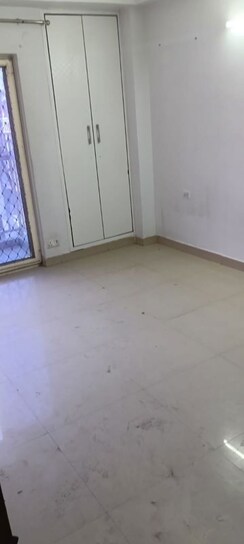 2.5 BHK + Pooja Room,Servant Room Apartment For Rent in Jm Orchid