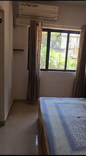 Room in 2 BHK Apartment at Group Seven Rushi Heights, Goregaon East – for Rent