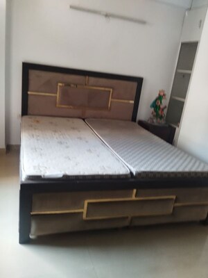 Bedroom in 2 BHK Apartment at Supertech Cape Town, Sector 74 – for Rent