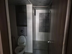 Bathroom in 3.5 BHK Apartment at Ankur Serenity, Santacruz West – for Sale