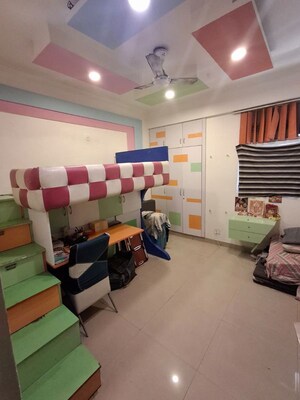 Team Area in 3 BHK Builder Floor at Omaxe NRI City Center, Omega Ii Greater Noida – for Rent