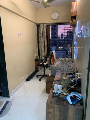 Room in 1 BHK Apartment at Aura Heights, Girgaon – for Sale