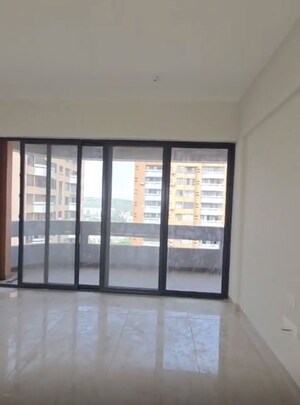 Living Room in 3 BHK Apartment at Kumar Siddhachal, Market Yard – for Rent