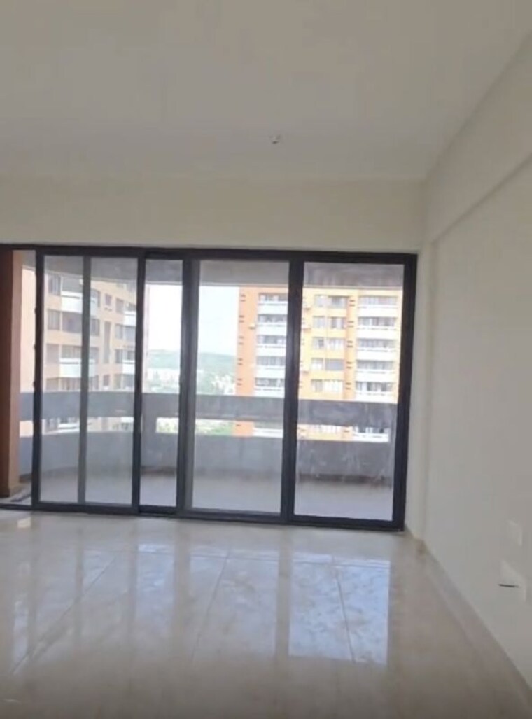 Living Room, kumar-siddhachal 3 Bedroom 2200 Sq.Ft. Apartment In Market Yard Pune 10390557