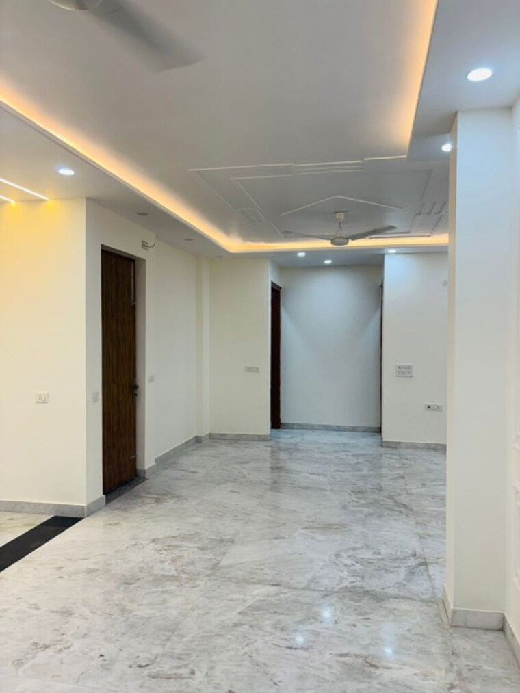 Room, sector 46 3 Bedroom 1800 Sq.Ft. Builder Floor In Sector 46 Gurgaon 10390608