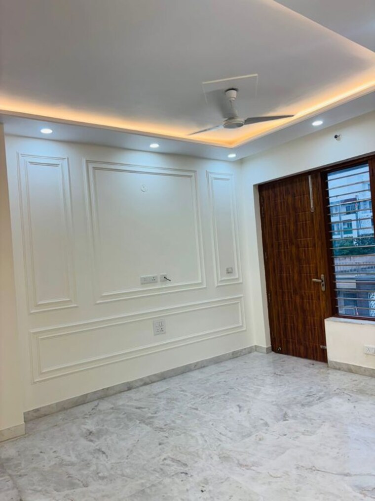 Room, sector 46 3 Bedroom 1800 Sq.Ft. Builder Floor In Sector 46 Gurgaon 10390608