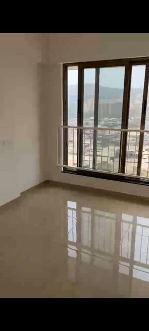 Room in 3 BHK Apartment at Mahindra Alcove, Chandivali – for Rent