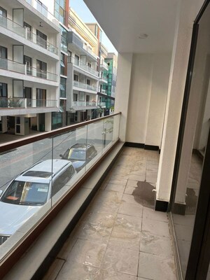 Balcony in 3 BHK Builder Floor at Signature Global City 63A, Sector 63a – for Rent