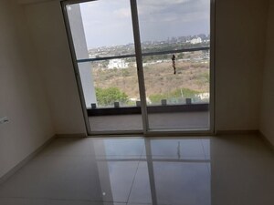Room in 2 BHK Apartment at Rohan Ananta Phase 1, Tathawade – for Rent