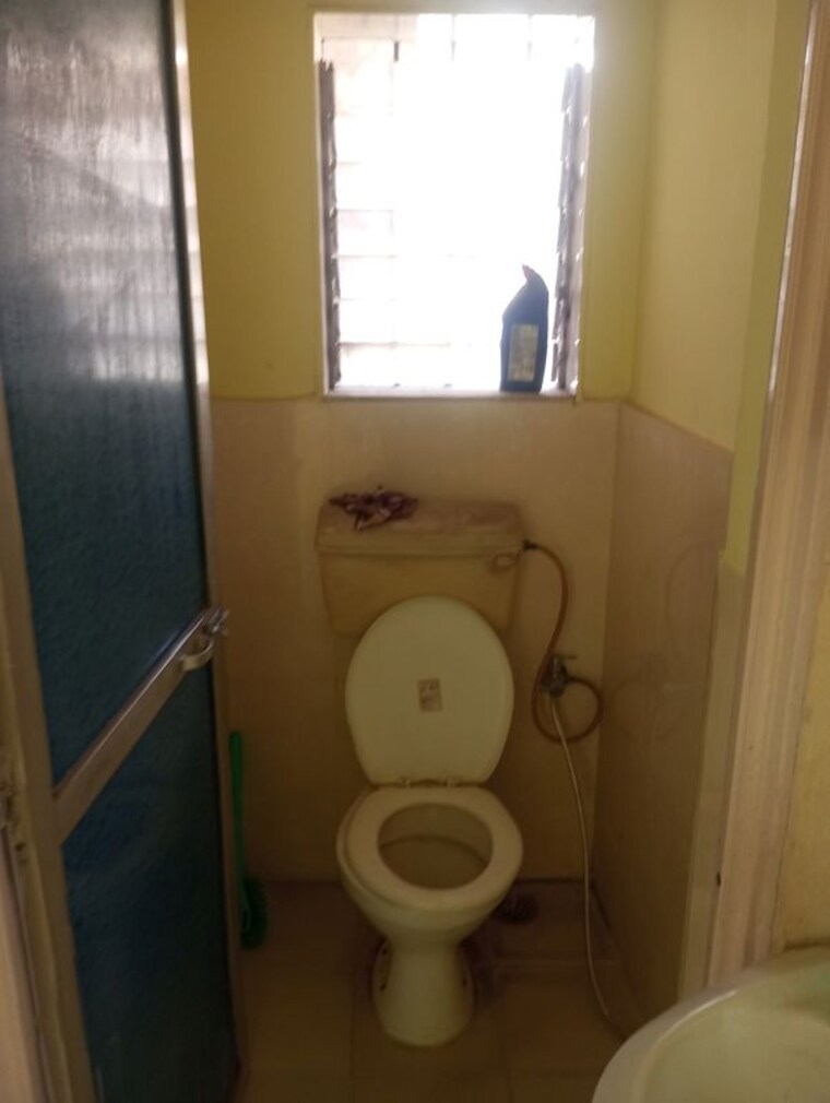 Bathroom, swastik-residency-1 1 Bedroom 450 Sq.Ft. Apartment In Ghodbunder Road Thane 10390616