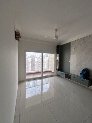 Room in 3 BHK Apartment at Avalon Park At The Prestige City, Sarjapur Road – for Rent