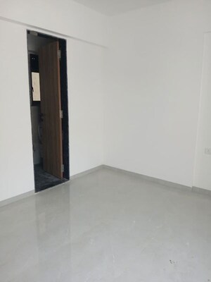 Room in 3 BHK Apartment at Sai Arham, Kondhwa Budruk – for Rent