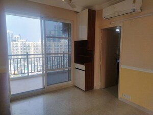 Room in 3.5 BHK Apartment at Bestech Park View Altura, Sector 79 – for Rent