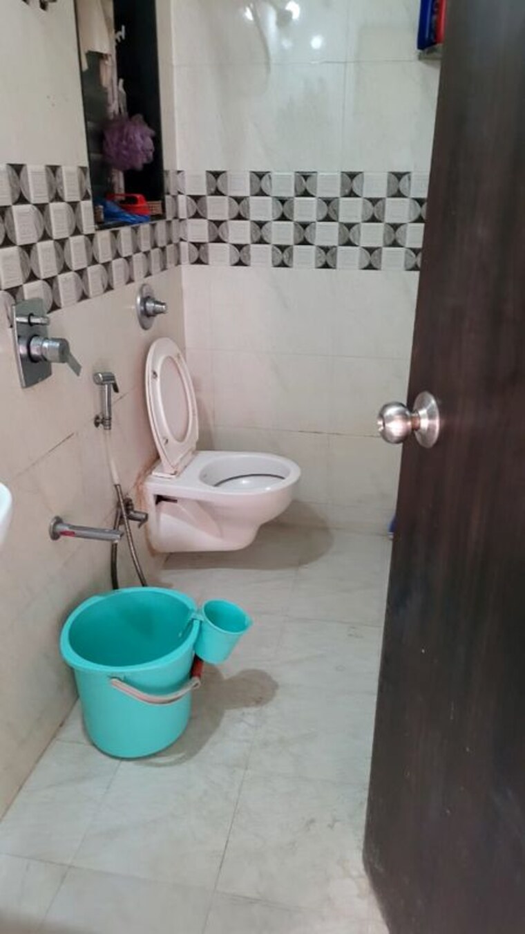 Bathroom, arihant-residency-sion 2.5 Bedroom 770 Sq.Ft. Apartment In Sion Mumbai 10390684