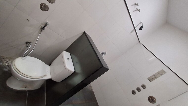 Bathroom, indu-fortune-fields-villas 3 Bedroom 3450 Sq.Ft. Villa In Kukatpally Hyderabad 10390648