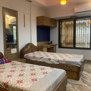 Bedroom in 3 BHK Apartment at Borivali West – for Rent