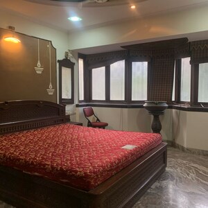 Bedroom in 3 BHK Apartment at Borivali West – for Rent