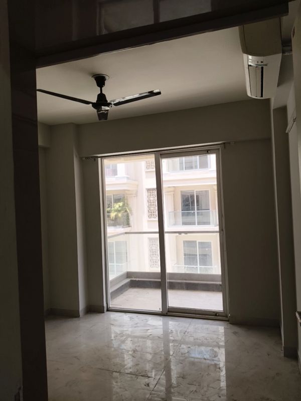 3 BHK + Basement 1350 Sq.Ft. Builder Floor in Signature Global City