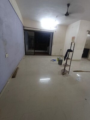 Lift in 2 BHK Apartment at Dhokali – for Rent