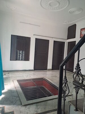 Room in 6+ BHK Independent House at Ghukna – for Sale