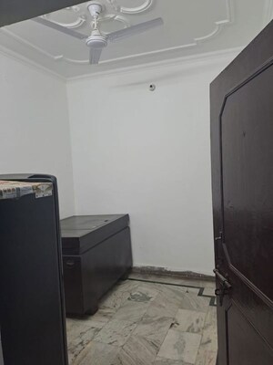 Room in 6+ BHK Independent House at Ghukna – for Sale