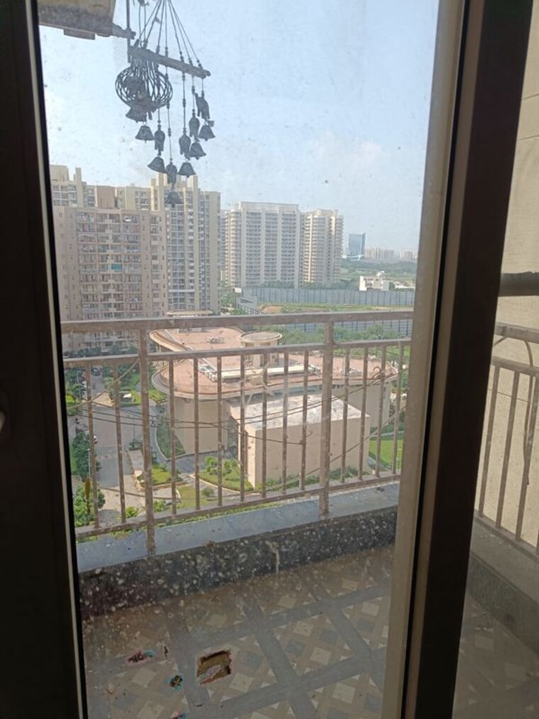 Balcony, emaar-palm-hills 3.5 Bedroom 1550 Sq.Ft. Apartment In Sector 77 Gurgaon 10390753