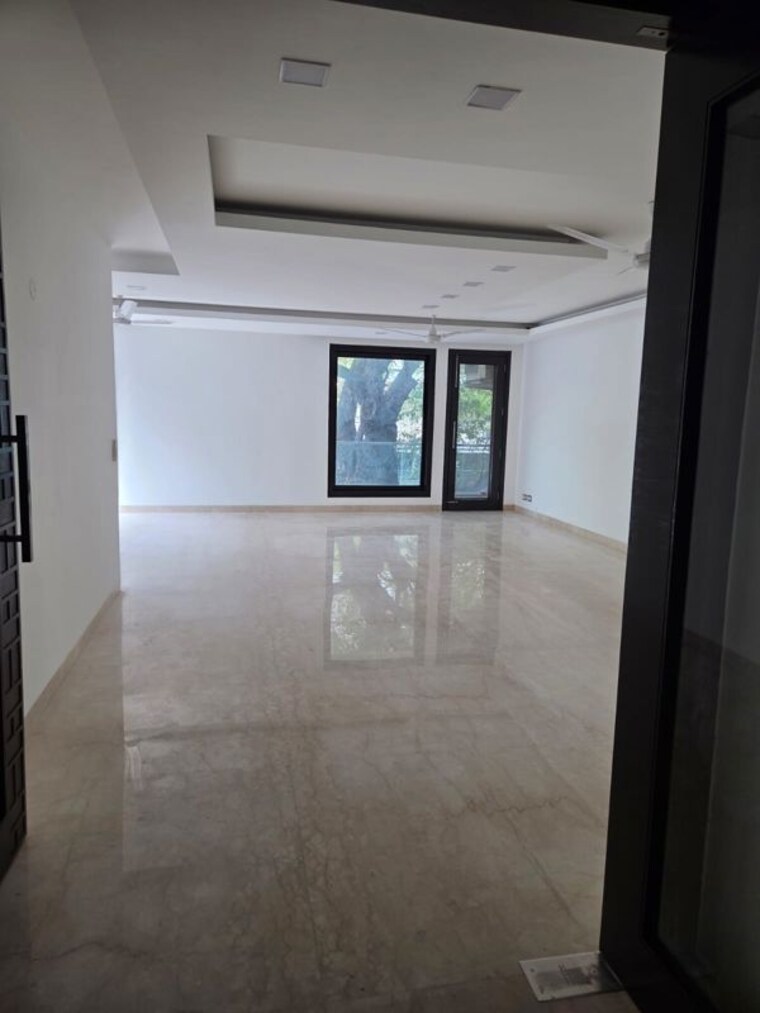 Room, west end colony 4 Bedroom 500 Sq.Yd. Builder Floor In West End Colony Delhi 10390812
