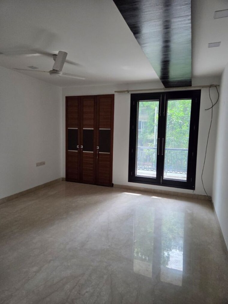 Room, west end colony 4 Bedroom 500 Sq.Yd. Builder Floor In West End Colony Delhi 10390812